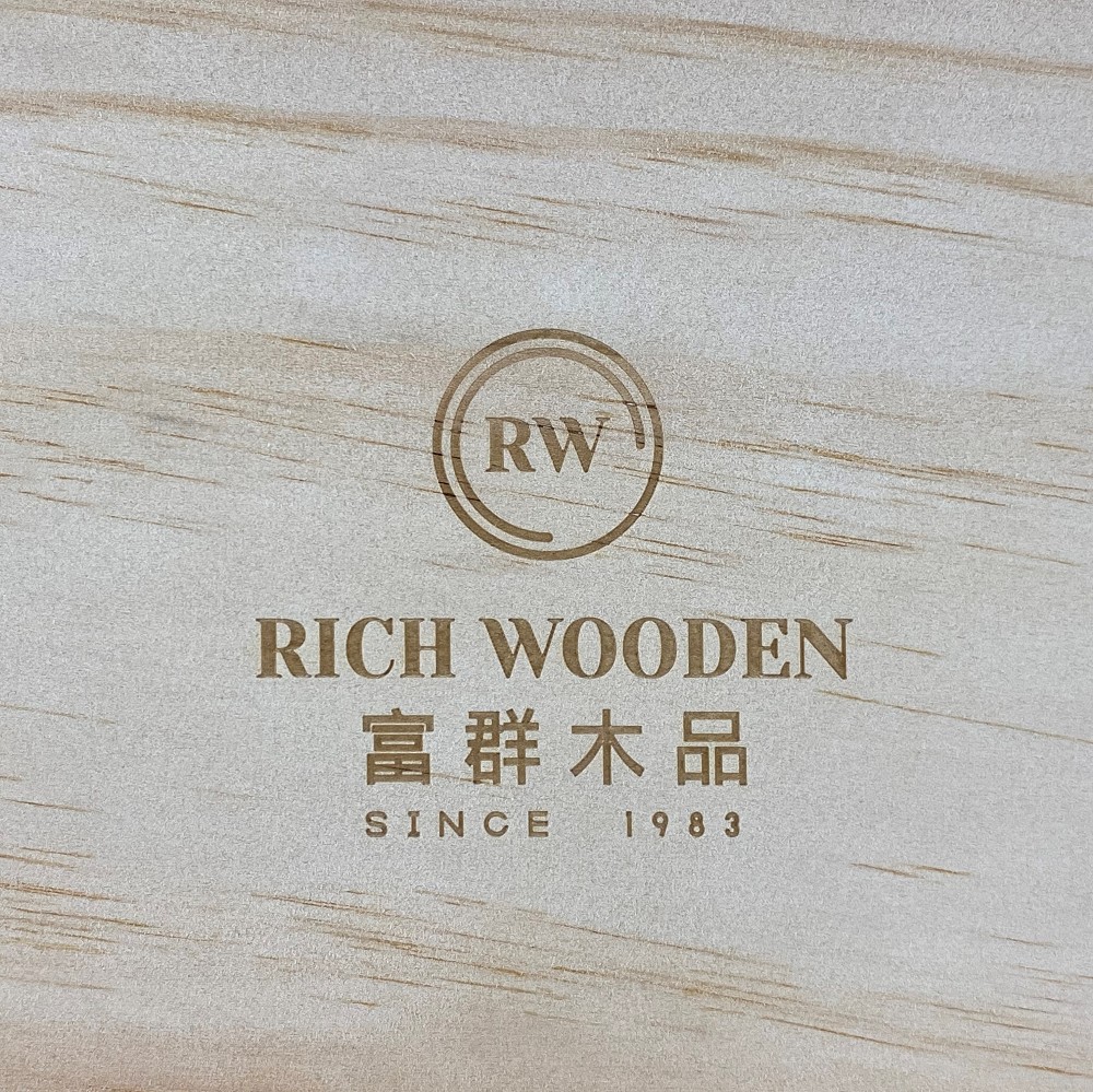 Wooden box w/ logo laser engraving